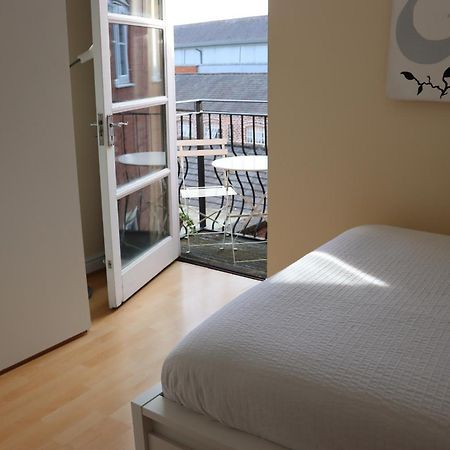 Scandinavian City Centre Apartment Вустер Экстерьер фото