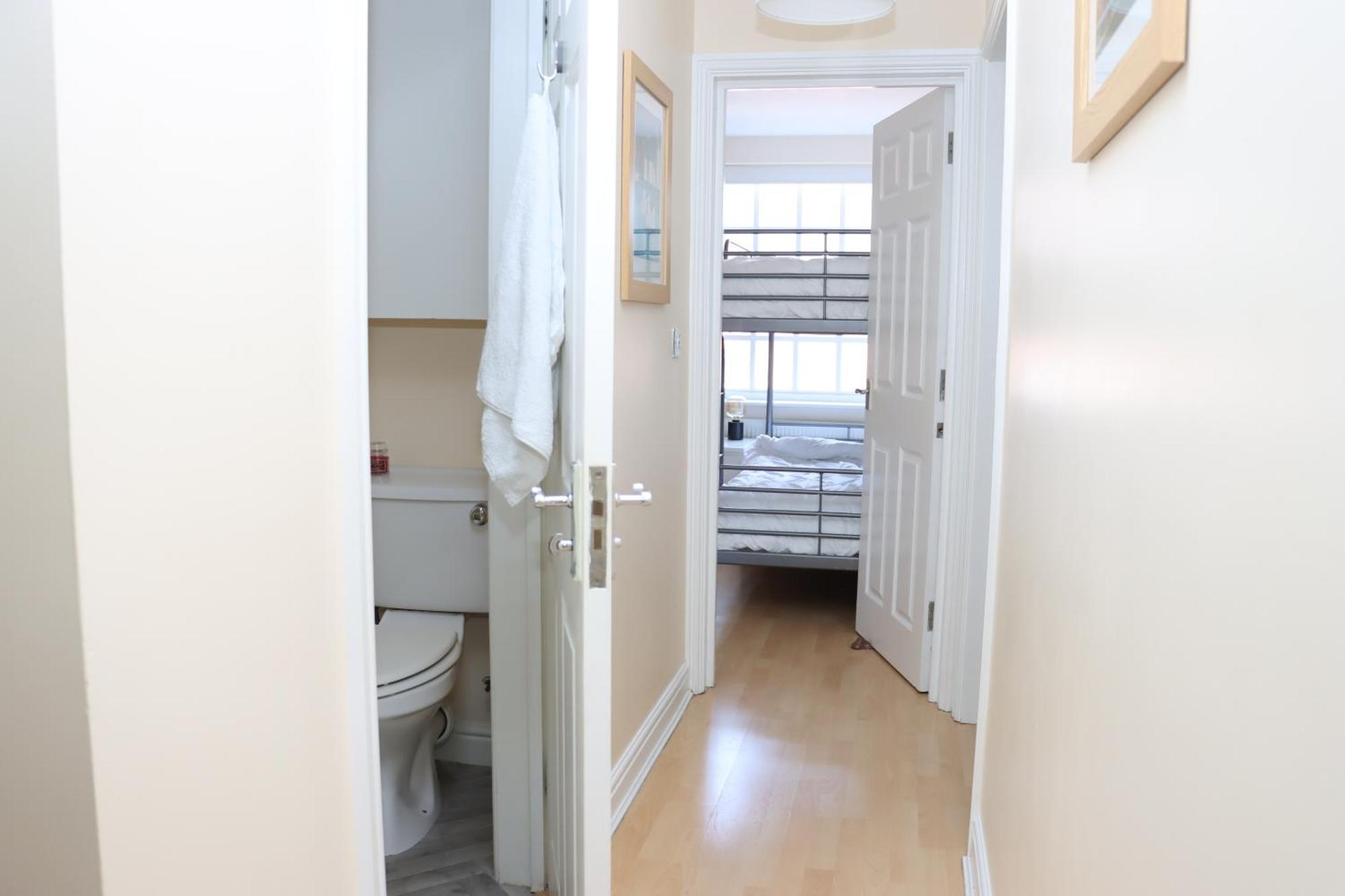 Scandinavian City Centre Apartment Вустер Экстерьер фото